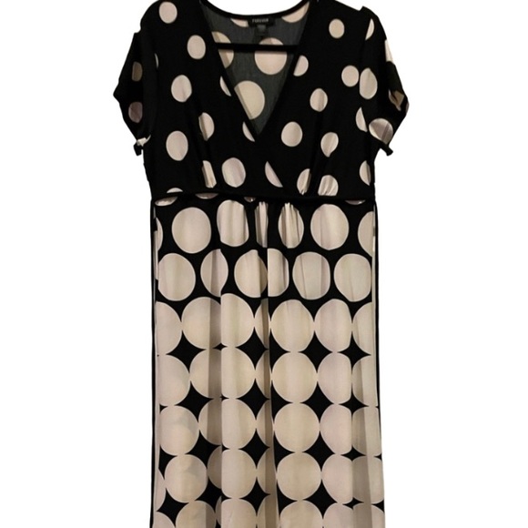 Forever New Dresses & Skirts - Forever brand Black and white polka dot Dress size large.